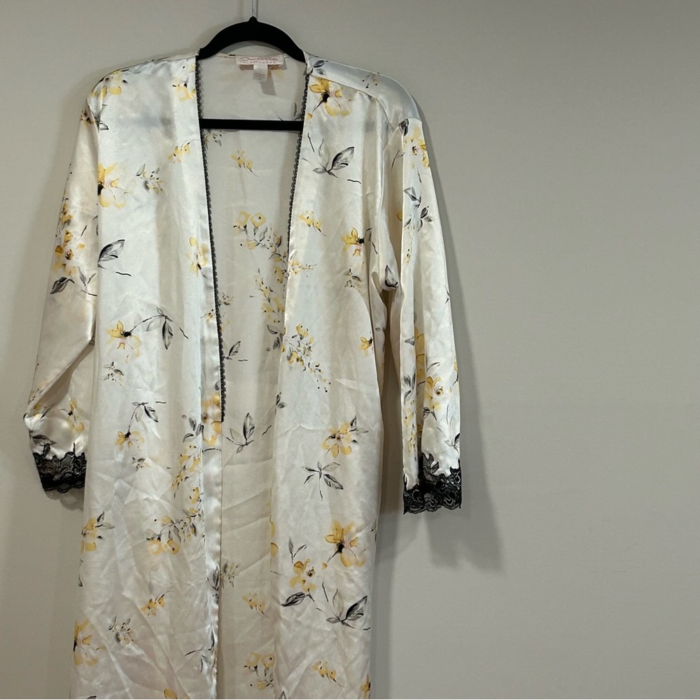 Oscar de la Renta Ivory Floral Satin Robe